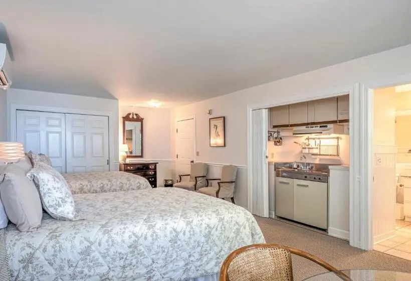 Standard Neljän Hengen Huone Parveke, Wades Point Inn On The Bay