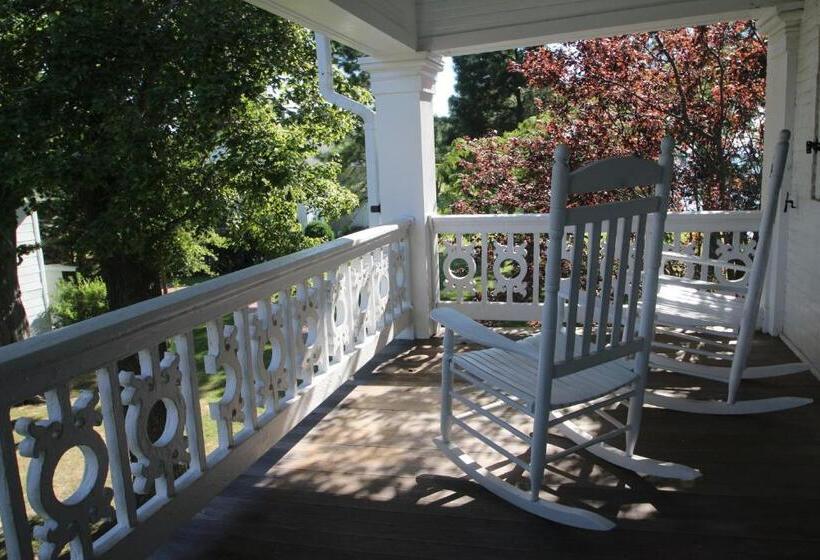 スタンダードトリプルルーム, Wades Point Inn On The Bay
