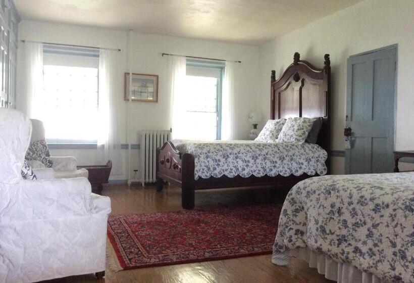 スタンダードトリプルルーム, Wades Point Inn On The Bay