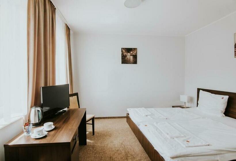 اتاق استاندارد, Walewscy