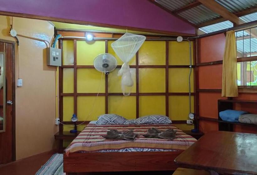 带花园景观的标准洋房, Cabinas Algebra