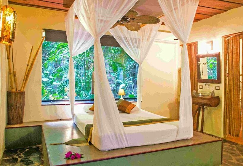 جناح, Canaima Chill House