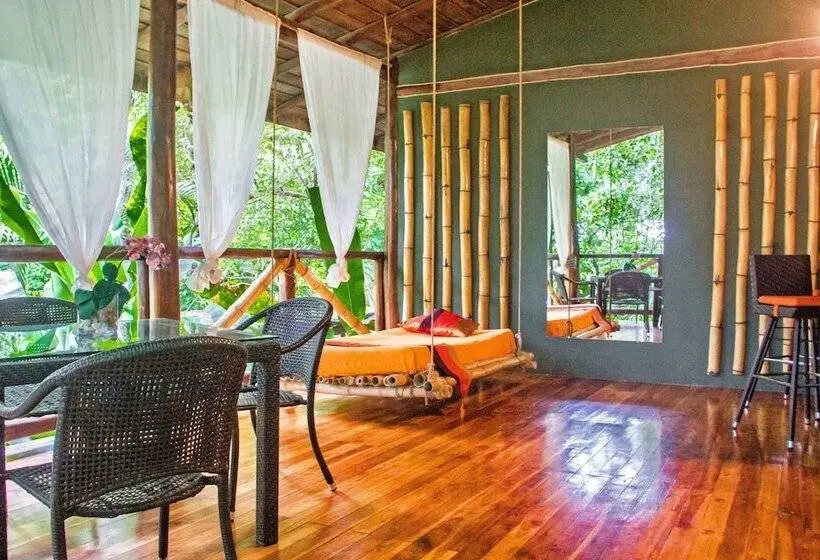 スイート, Canaima Chill House