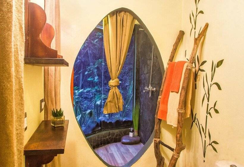 جناح, Canaima Chill House