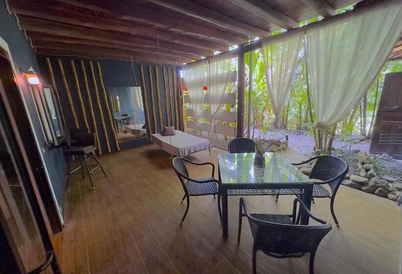 스위트, Canaima Chill House