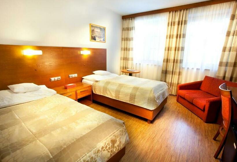 חדר סטנדרט, Celnice