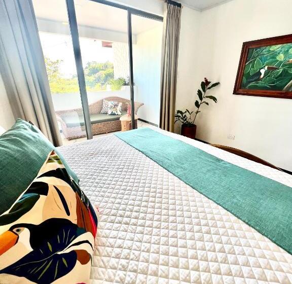 Люкс Deluxe Кровать Кинг, Ecotica Boutique