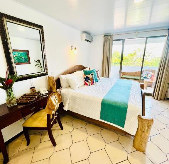 Люкс Deluxe Кровать Кинг, Ecotica Boutique