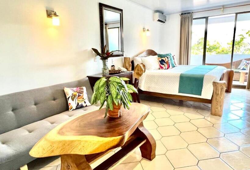 Люкс Deluxe Кровать Кинг, Ecotica Boutique