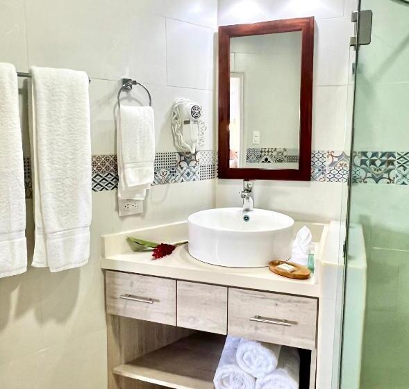 Люкс Deluxe Кровать Кинг, Ecotica Boutique