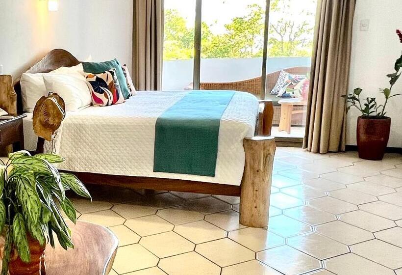 Люкс Deluxe Кровать Кинг, Ecotica Boutique