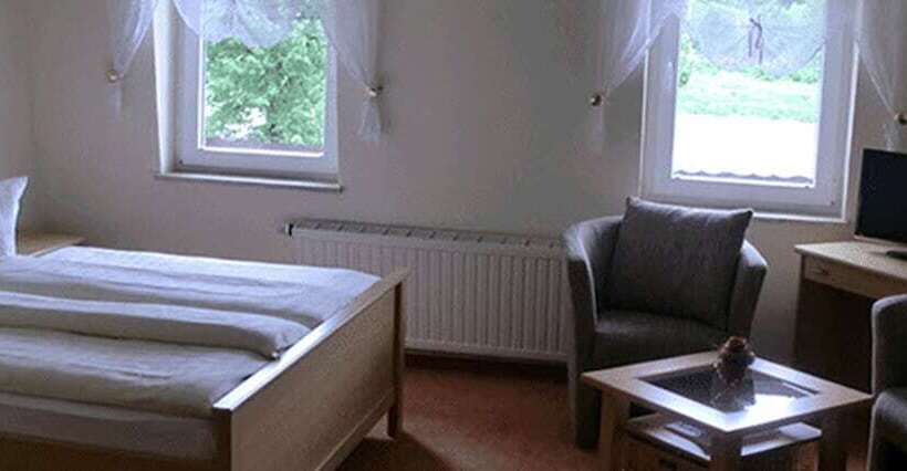 标准单人间, Elbparadies