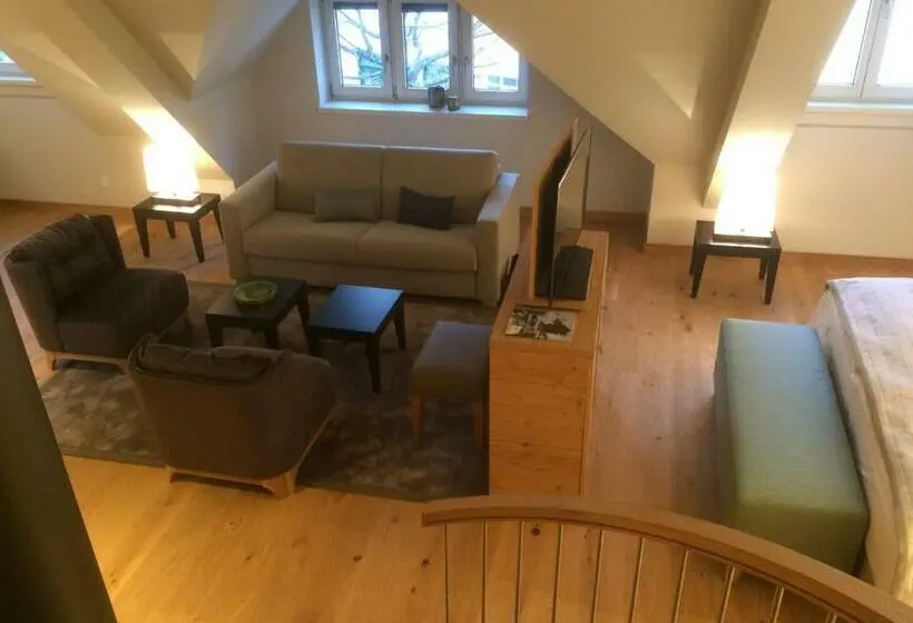 Sviitti, Gasthof Zufriedenheit