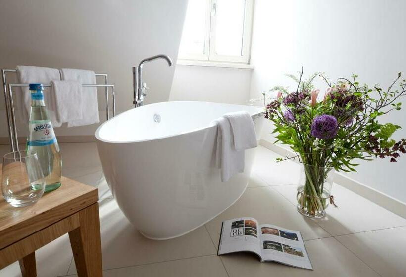 סוויטה, Gasthof Zufriedenheit