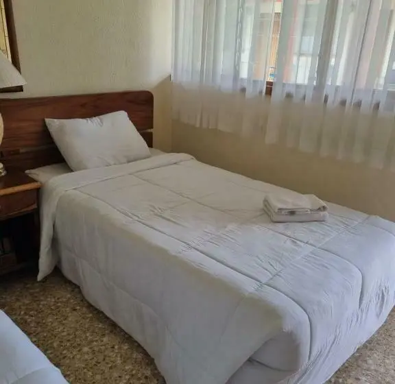 Standard Yhden Hengen Huone, La Siesta