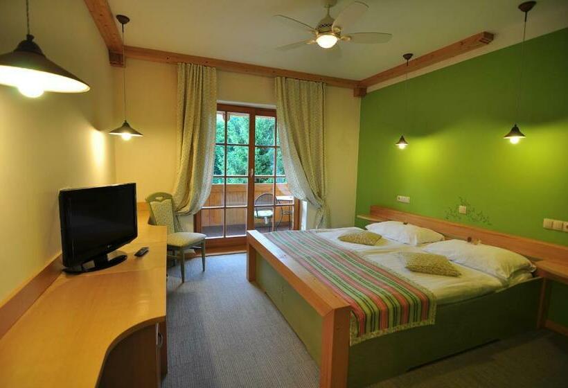 اتاق پرمیوم, Natura Amon