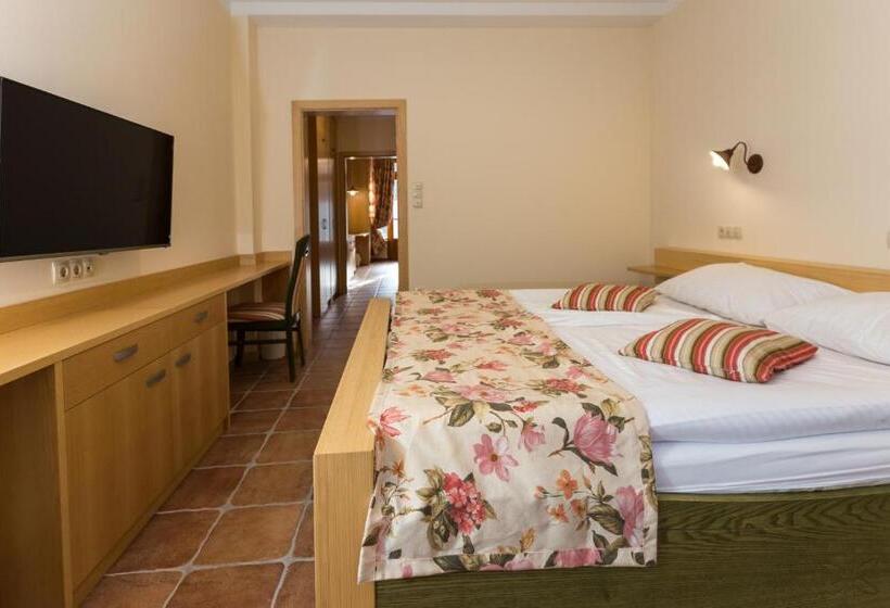 Suite with Terrace, Natura Amon