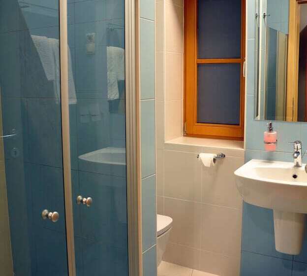 استودیوی استاندارد, Natura Amon