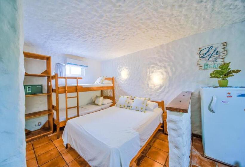 스탠다드 스튜디오, Ola Bonita Beachfront Apart