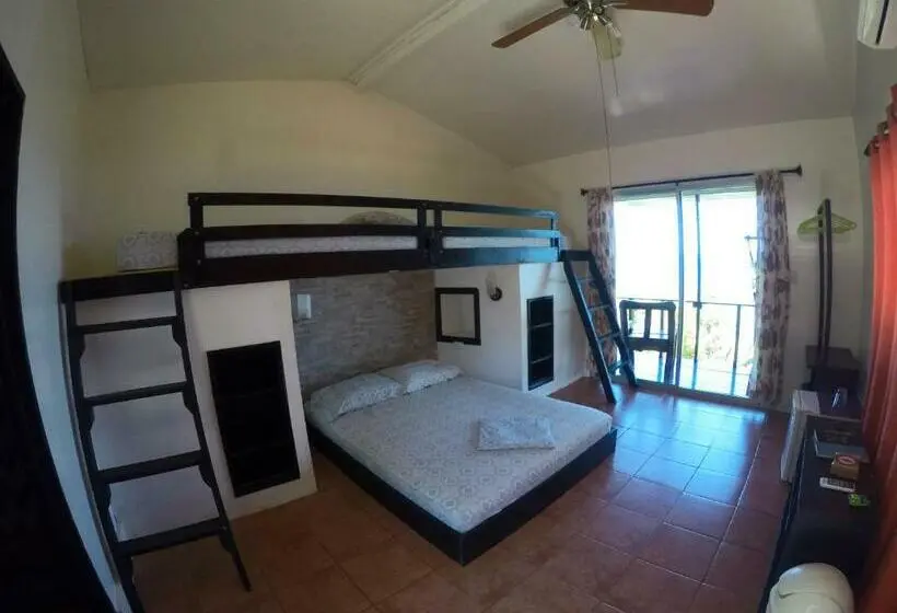 スタンダード４人部屋, Pacheco Tours Beach Cabins