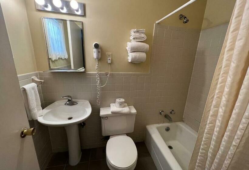 스탠다드 룸, Relax Inn In Natural Bridge