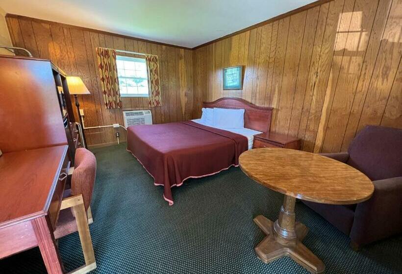 キングサイズベッドのスタンダードルーム, Relax Inn In Natural Bridge