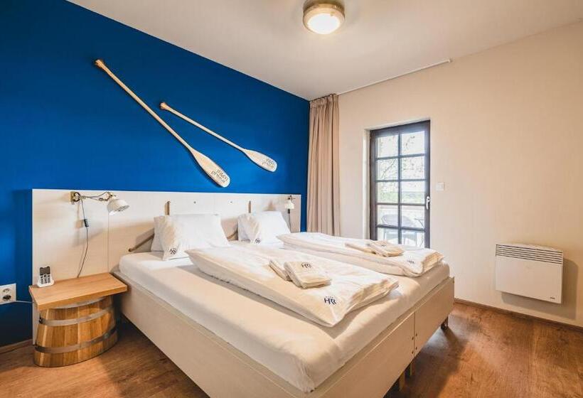 스탠다드 룸 호수 전망, Resort Relax