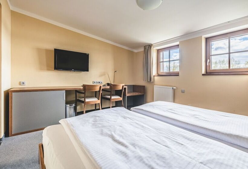 스탠다드 룸 호수 전망, Resort Relax