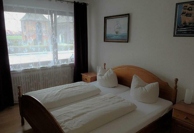 غرفة قياسية, Restaurant Cafe Caro