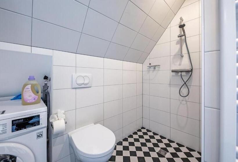 דירת חדר, Restaurant Loodsmans Welvaren