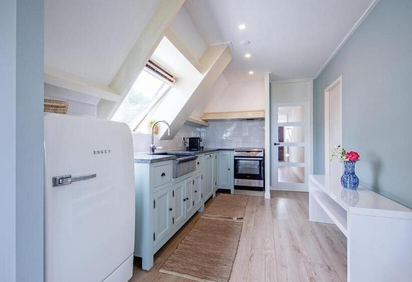 شقة غرفة واحدة, Restaurant Loodsmans Welvaren