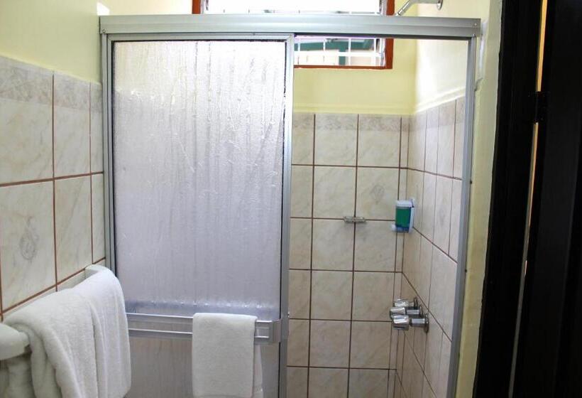 Стандартный Номер Кровать Кинг, Sportsmens Lodge