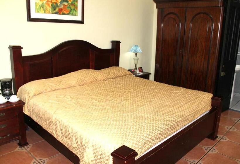 Стандартный Номер Кровать Кинг, Sportsmens Lodge