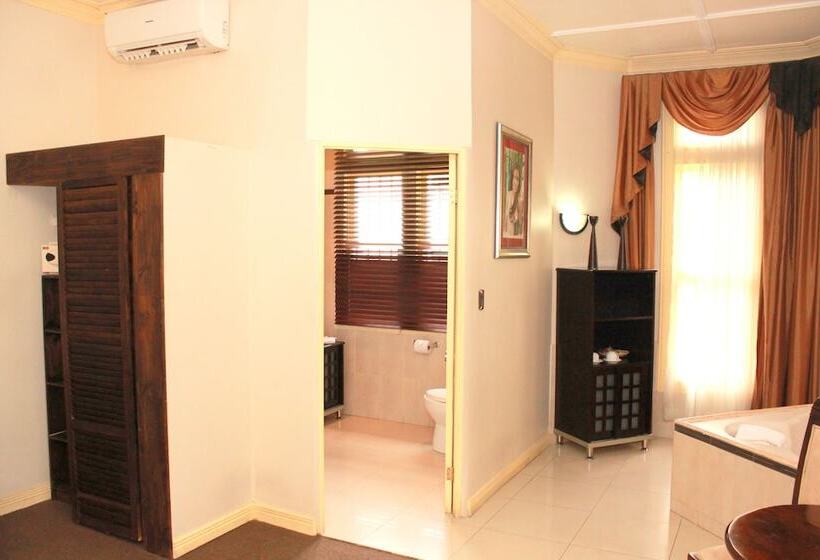 Люкс, Sportsmens Lodge