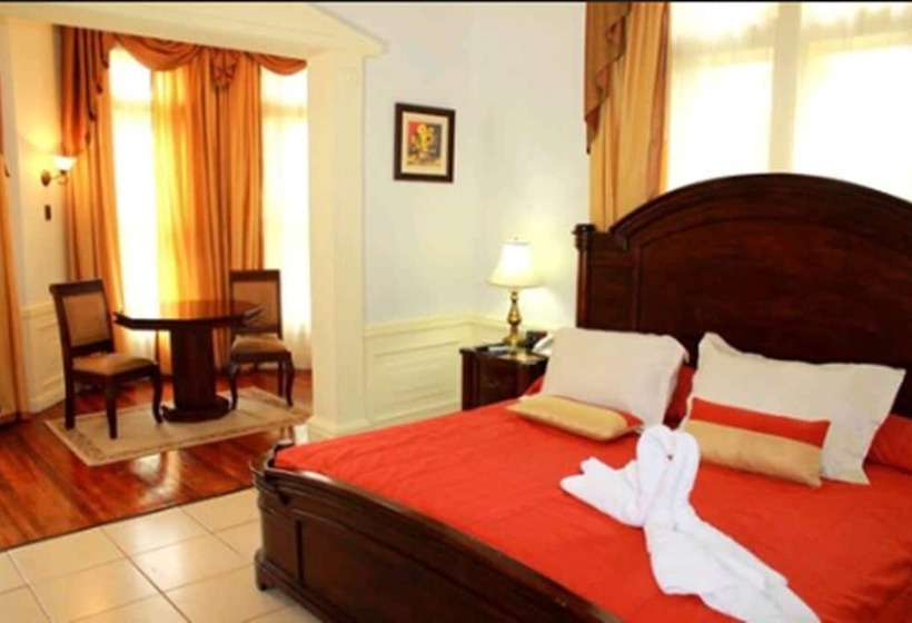 Люкс, Sportsmens Lodge