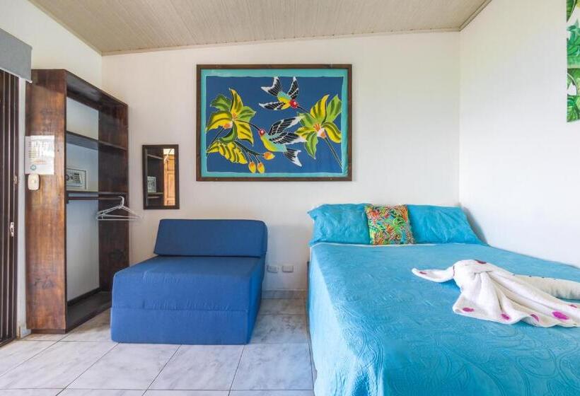 带海景的标准工作室, Villas De La Selva