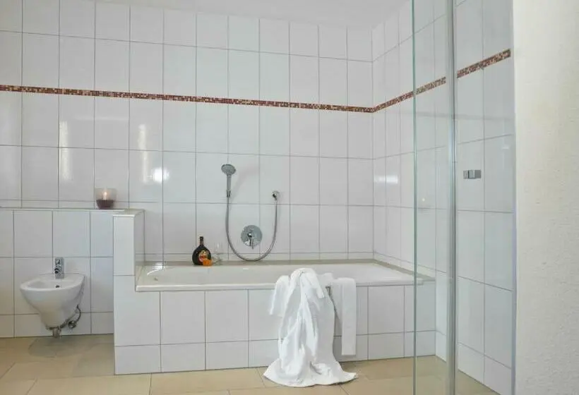 スイート, Landhotel Geyer