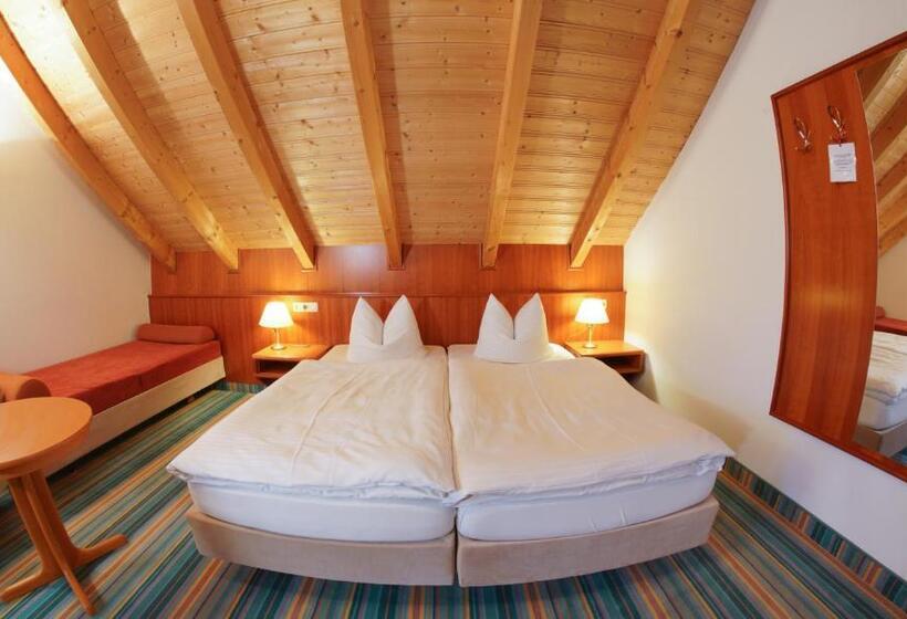 Номер Стандарт Трехместный, Landhotel Geyer