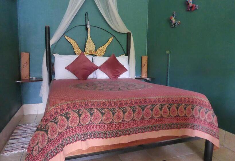 Люкс Повышенной Комфортности, Lucky Bug Bed And Breakfast