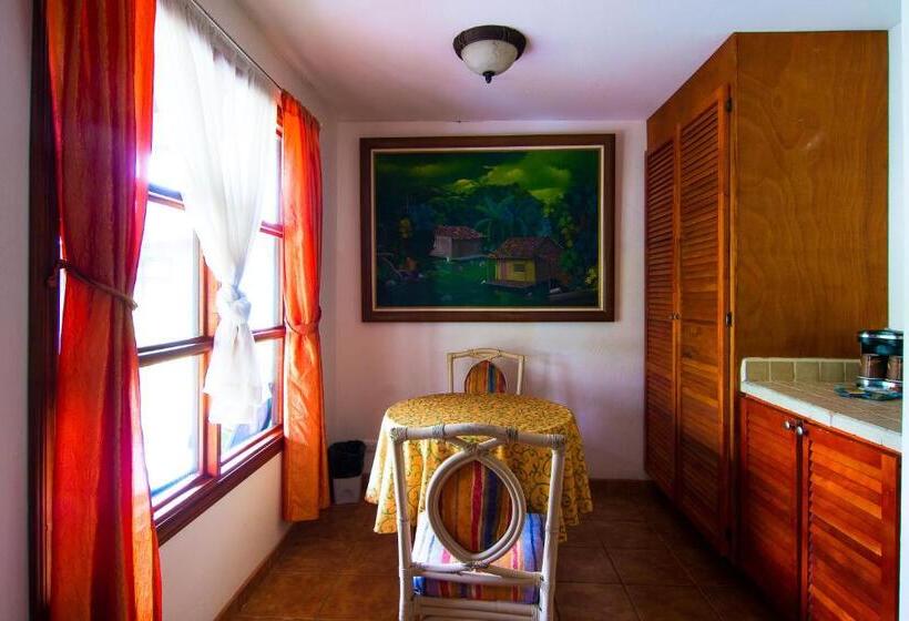 غرفة قياسية سرير كينج, Beach Break Resort & Cr Surf Camp