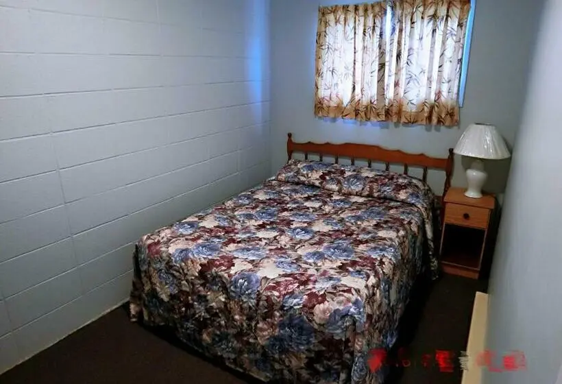 سوییت, 5000 Motel