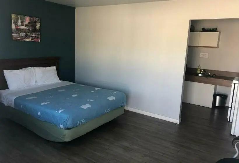 اتاق استاندارد با تخت دو نفره بزرگ, 5000 Motel