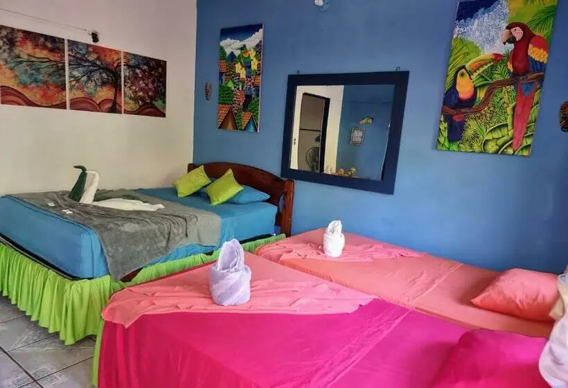 Standard Neljän Hengen Huone, Cabinas Tortuguero Natural