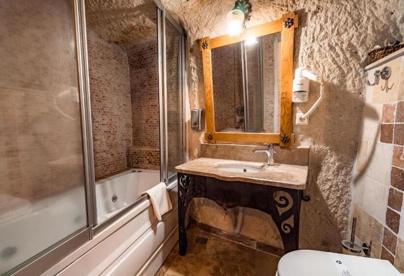 סוויטה עם ג'קוזי, Amber Cave Suites