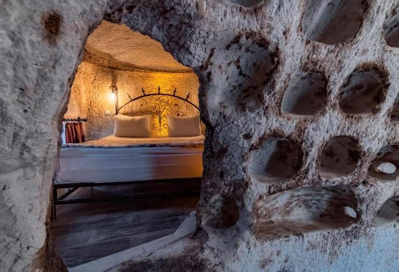 Люкс с гидромассажем, Amber Cave Suites