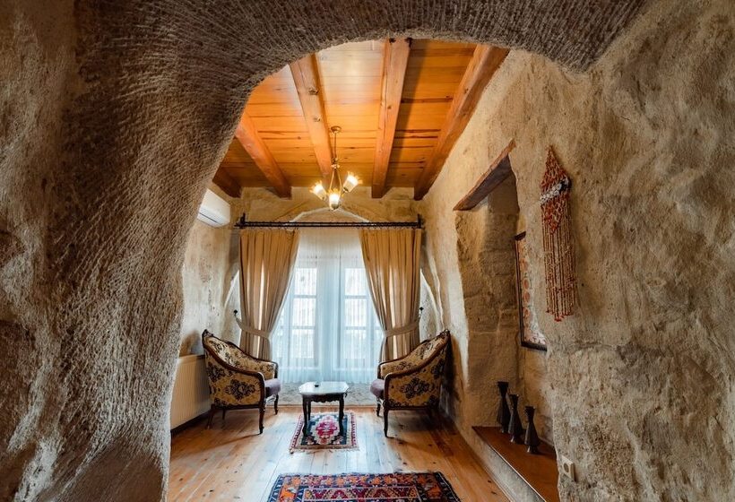 Полулюкс, Amber Cave Suites