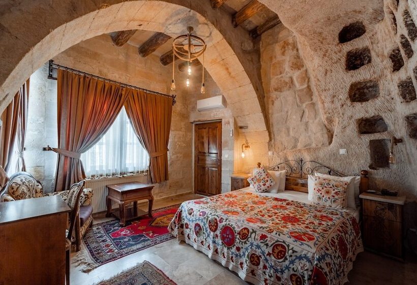 Люкс с гидромассажем, Amber Cave Suites