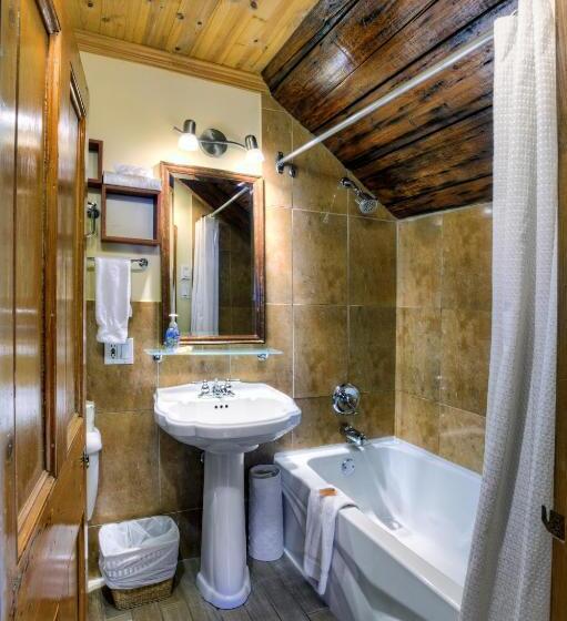 غرفة قياسية رباعية, Auberge Baker