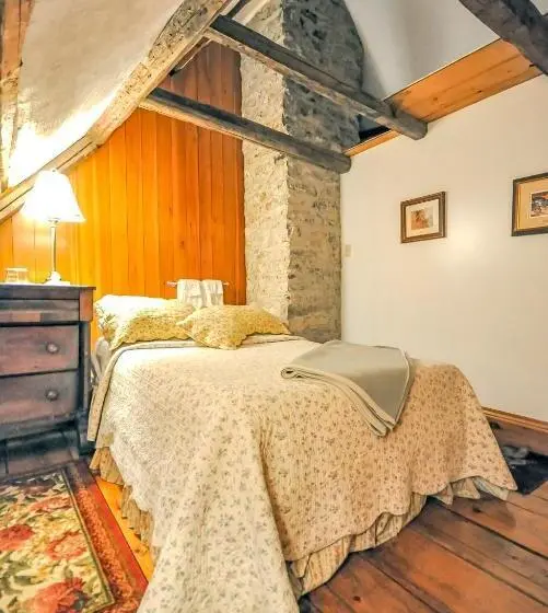 ３ベッドルームハウス, Auberge Baker