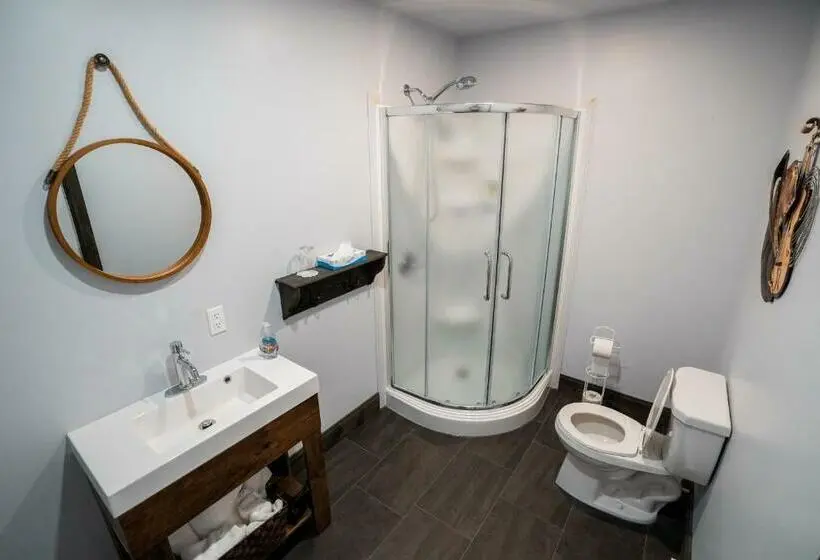 景色の見えるスタンダード4人部屋, Auberge Du Vieux Faubourg